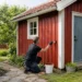 Underhåll av fasad på friggebod